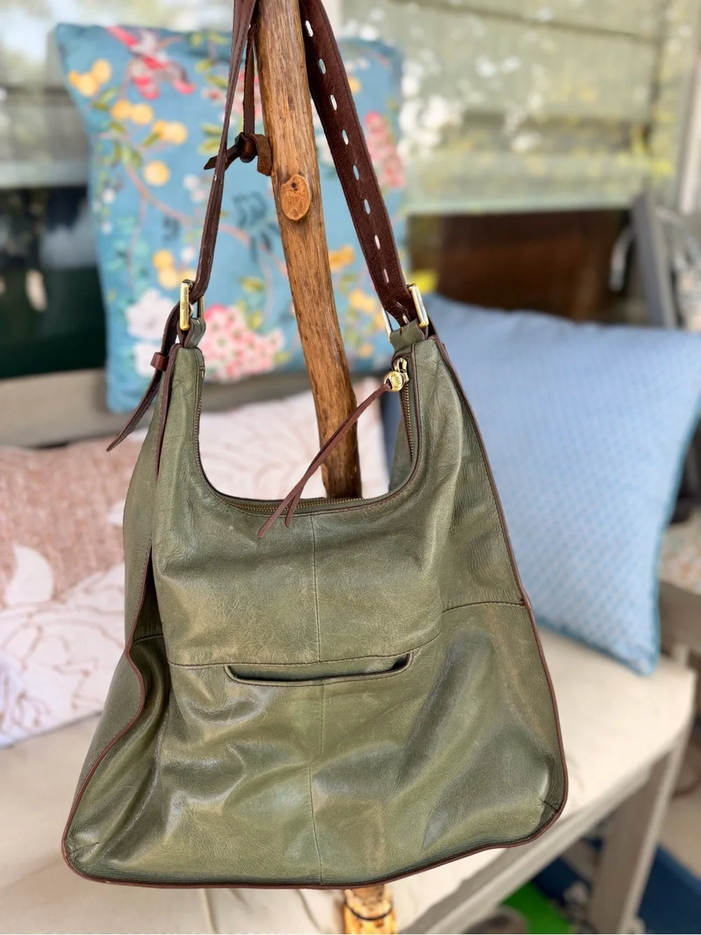 Women's Leather Hobo Shoulder Bag in Eucalyptus Green